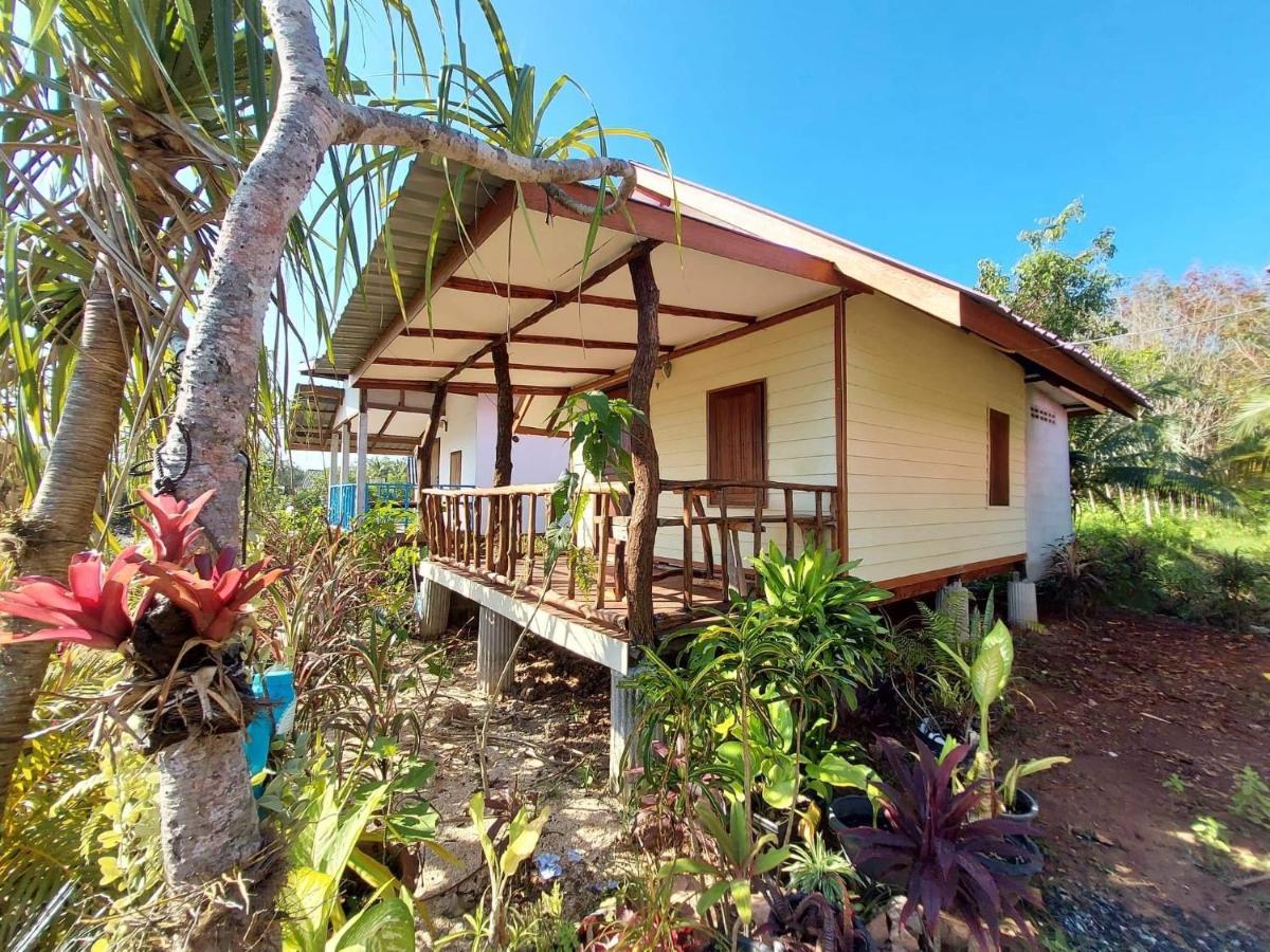 Blue Sky Bungalow Koh Jum Exterior foto