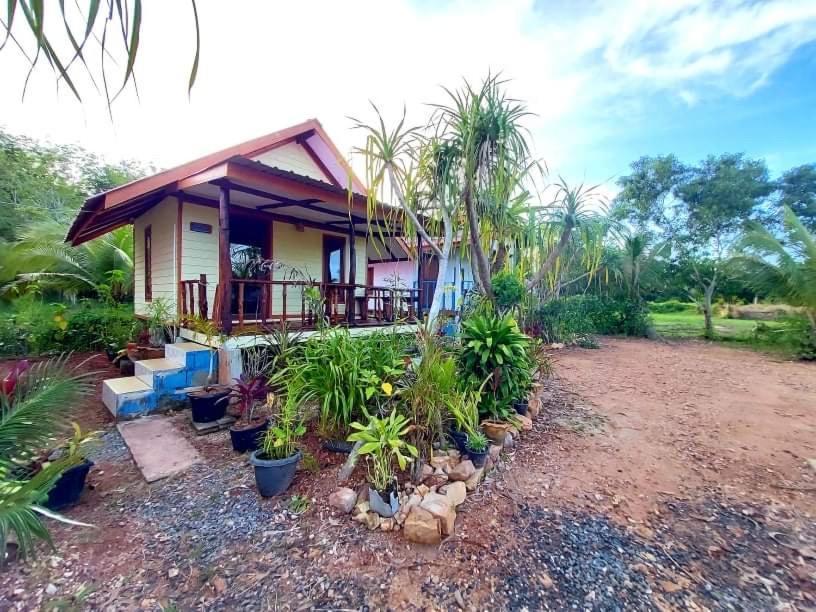 Blue Sky Bungalow Koh Jum Exterior foto